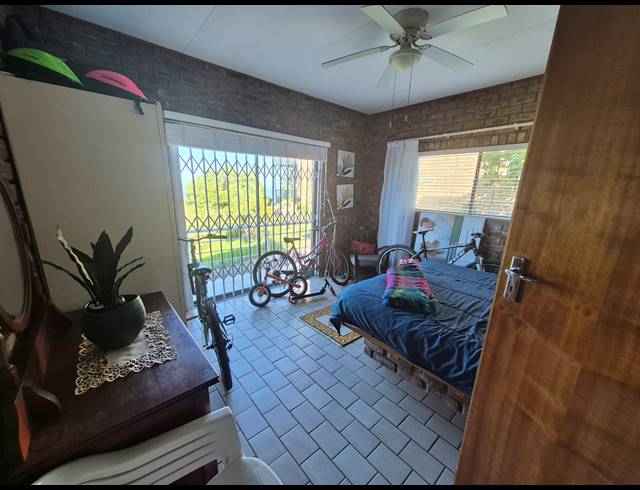 5 BEDROOM HOUSE FOR SALE IN DANA BAY
